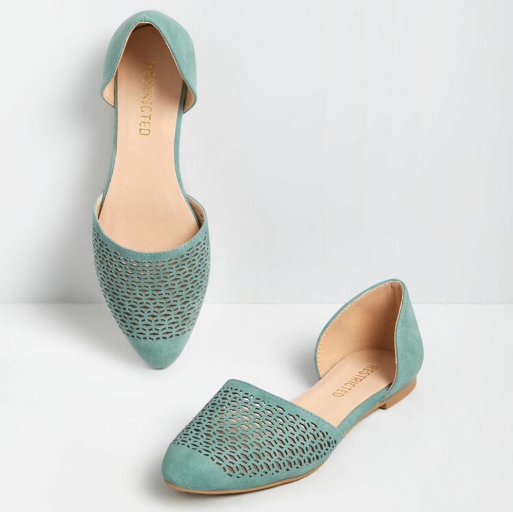 One step forward flat in mint
